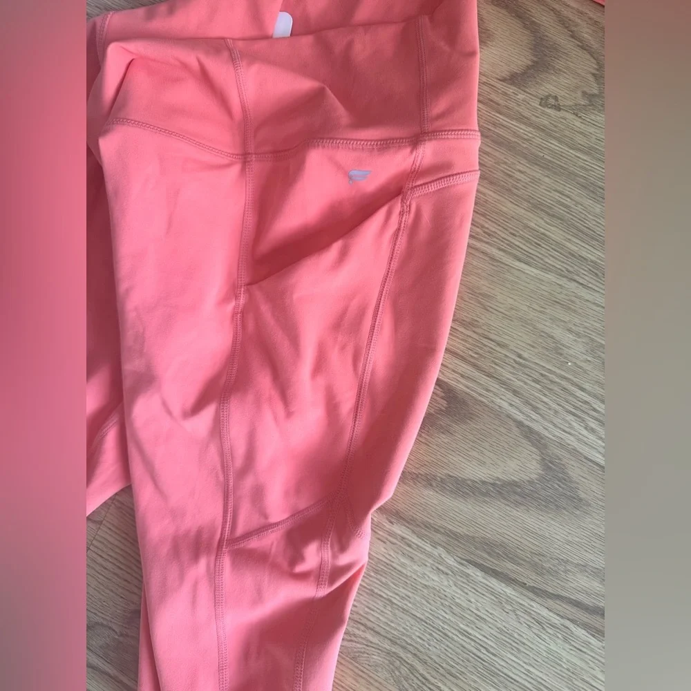 NWT - Fabletics Coral Matching Workout Set - L/XL - Picture 5 of 8